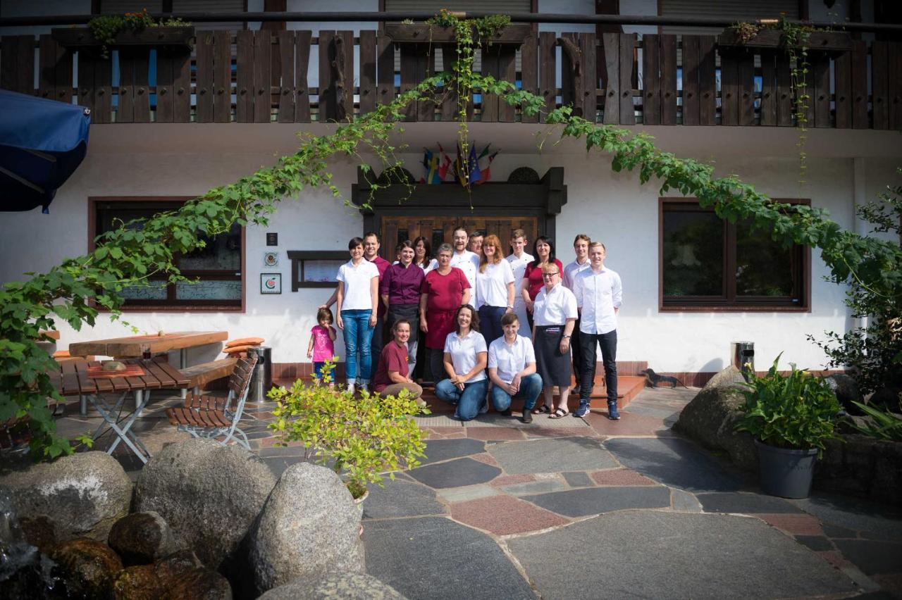 Landgasthof Brunnenwirt Zum Meenzer Fischbachtal Exterior foto