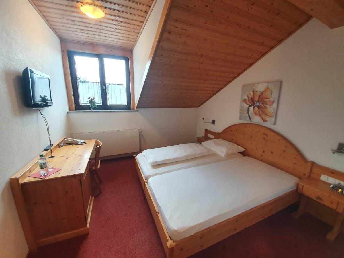 Landgasthof Brunnenwirt Zum Meenzer Fischbachtal Exterior foto