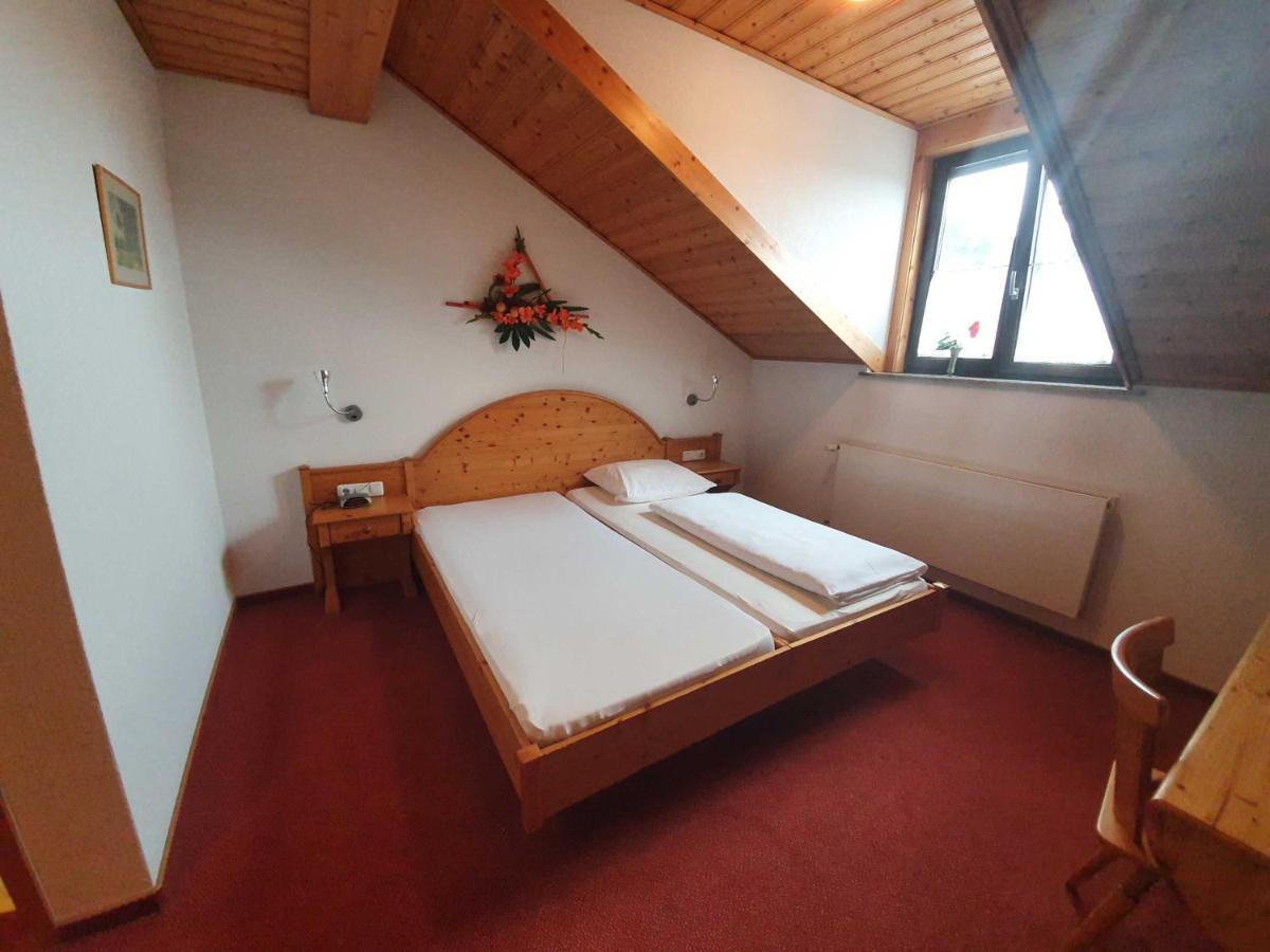 Landgasthof Brunnenwirt Zum Meenzer Fischbachtal Exterior foto
